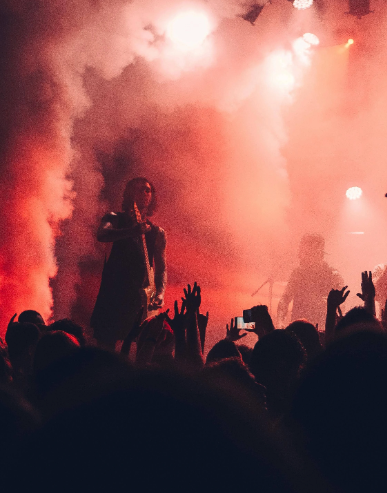 Soundtechnik in Aktion bei einer Live-Veranstaltung